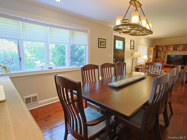 68 Van Buren Street, Pearl River, NY 10965