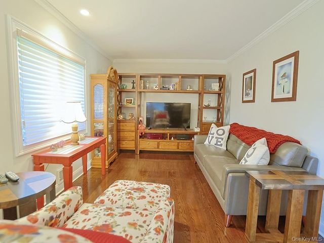68 Van Buren Street, Pearl River, NY 10965