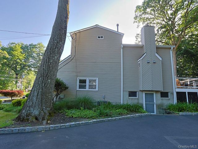 68 Van Buren Street, Pearl River, NY 10965