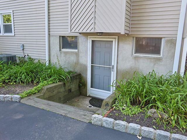 68 Van Buren Street, Pearl River, NY 10965