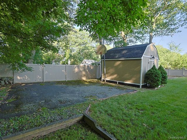 68 Van Buren Street, Pearl River, NY 10965