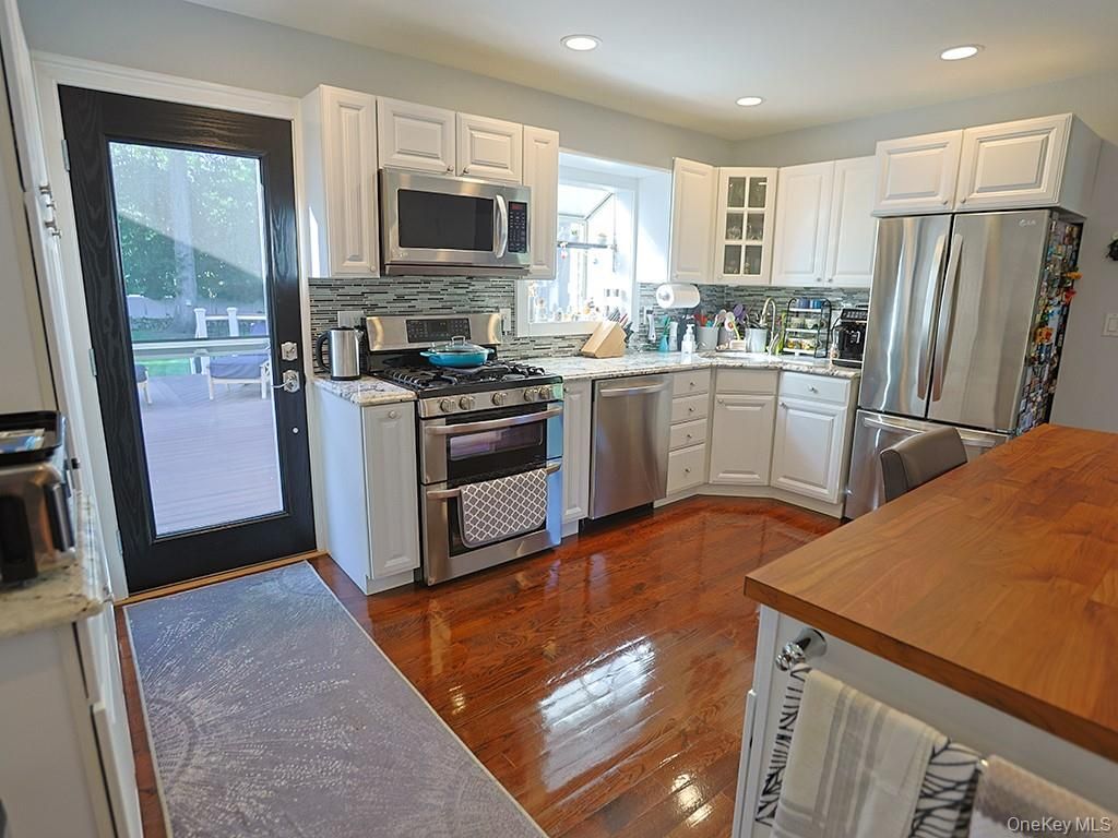 68 Van Buren Street, Pearl River, NY 10965 — photo 2