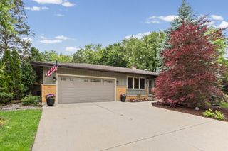 380 Pleasant Street, Hoffman Estates, IL 60169