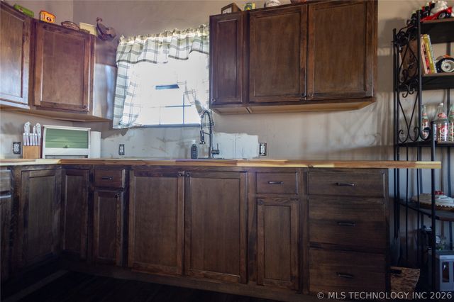 7234 Sunshine, Davis, OK 73030