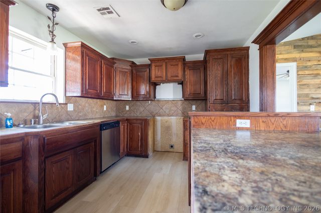 7234 Sunshine, Davis, OK 73030