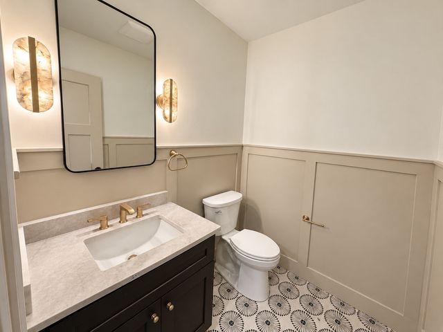 59 Burlington Road, Bedford, MA 01730