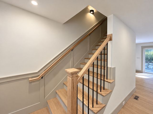 59 Burlington Road, Bedford, MA 01730