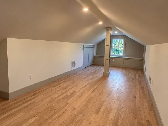 59 Burlington Road, Bedford, MA 01730