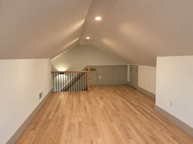 59 Burlington Road, Bedford, MA 01730