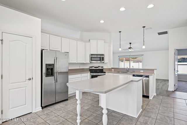 86021 TROPICANA Court, Yulee, FL 32097