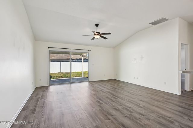 86021 TROPICANA Court, Yulee, FL 32097