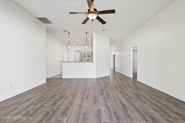 86021 TROPICANA Court, Yulee, FL 32097