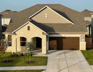 2008 Alexander Oaks DR, Leander, TX 78641