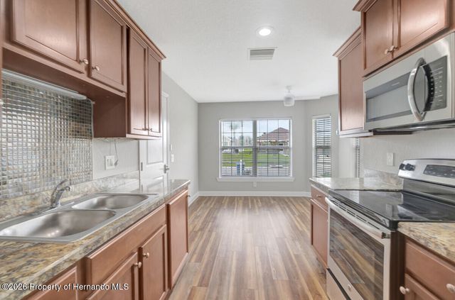 7088 Wirevine Drive, Brooksville, FL 34602