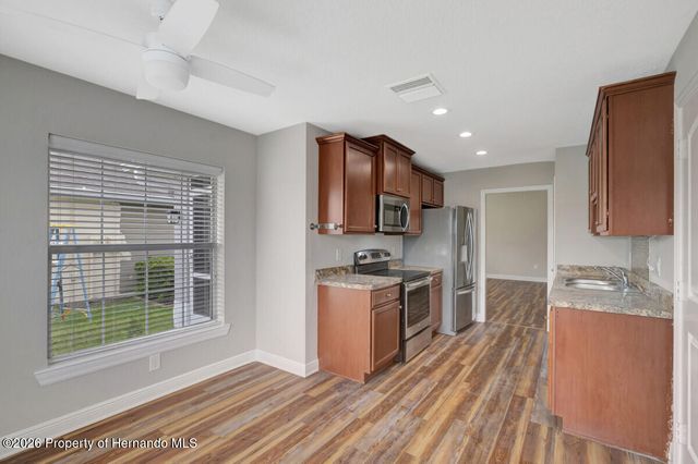 7088 Wirevine Drive, Brooksville, FL 34602