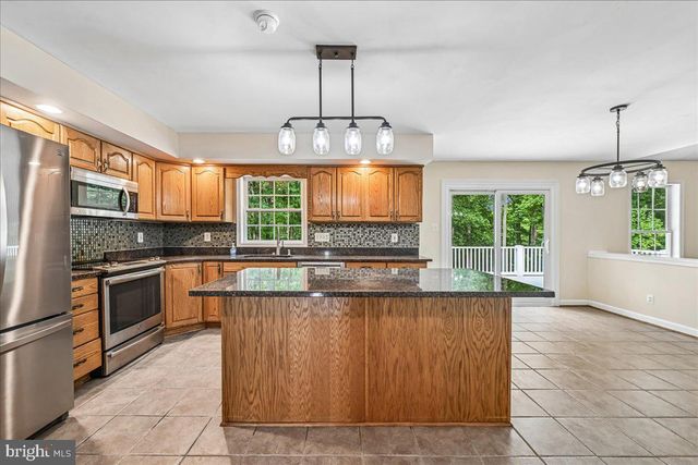 16956 RIVERS REACH LN, Hughesville, MD 20637