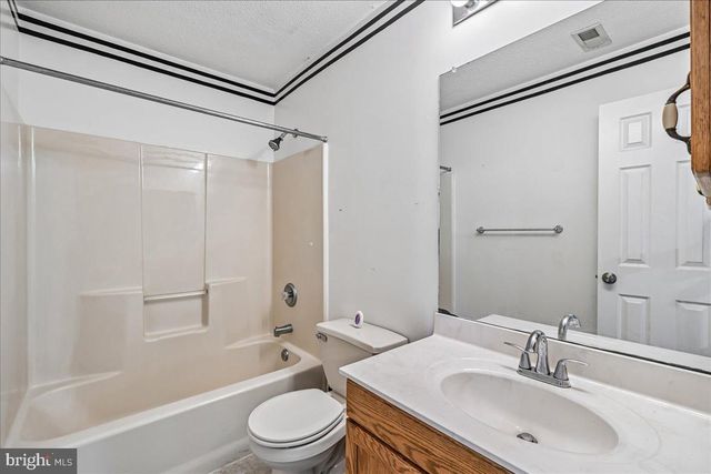 16956 RIVERS REACH LN, Hughesville, MD 20637