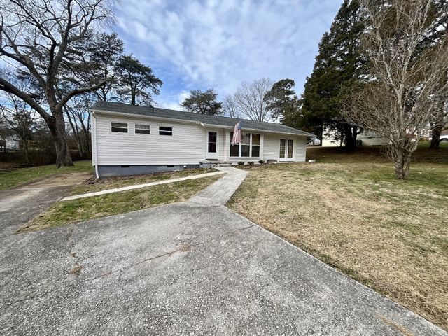 4537 N Wahli Dr, Knoxville, TN 37918