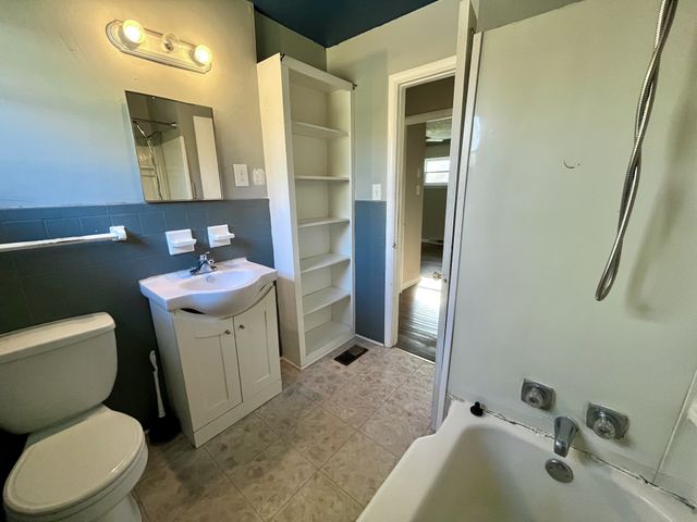 4537 N Wahli Dr, Knoxville, TN 37918