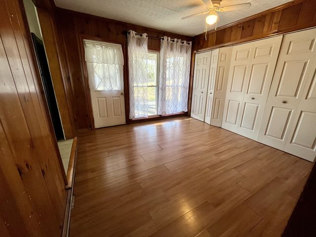 4537 N Wahli Dr, Knoxville, TN 37918