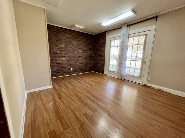 4537 N Wahli Dr, Knoxville, TN 37918