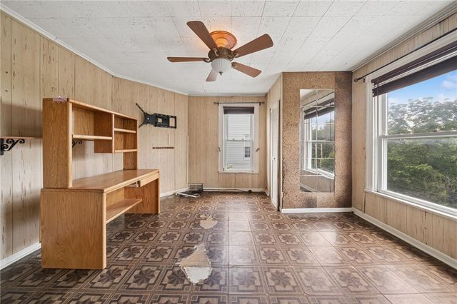 12 Foster Ave, Irwin, PA 15642