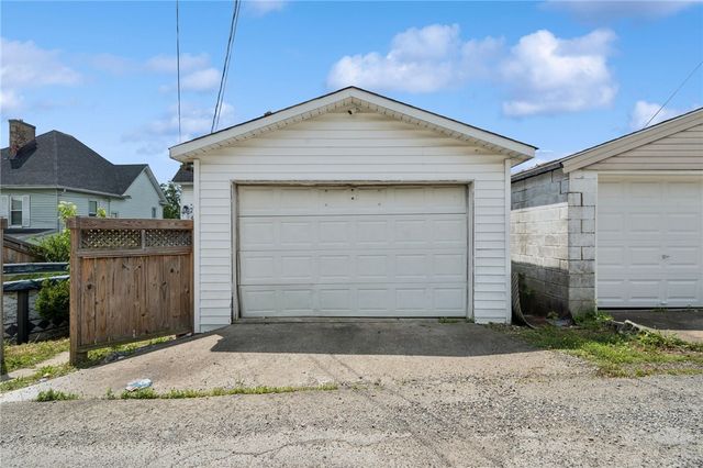 12 Foster Ave, Irwin, PA 15642