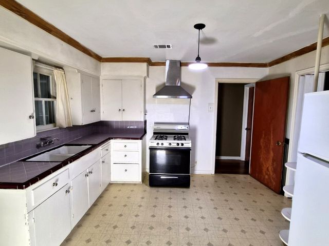 3012 Bisbee Drive, Dallas, TX 75227
