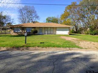 403 Montgomery, Pittsburg, TX 75686