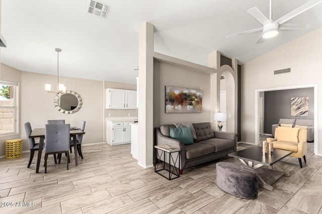 11669 W PINE MOUNTAIN Court, Surprise, AZ 85378