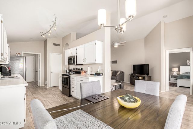 11669 W PINE MOUNTAIN Court, Surprise, AZ 85378