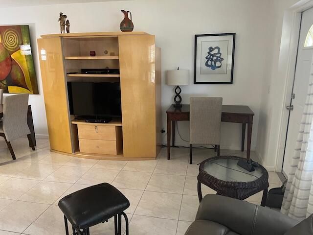 300 Windsor M, West Palm Beach, FL 33417