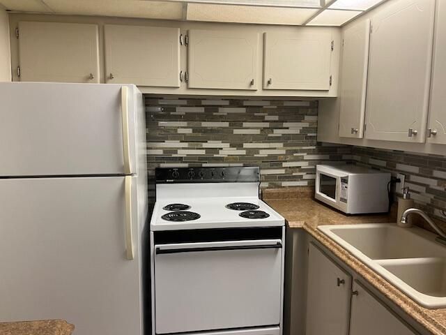 300 Windsor M, West Palm Beach, FL 33417