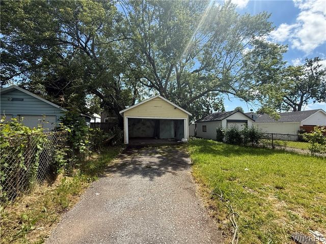 445 Shirley Avenue, Buffalo, NY 14215