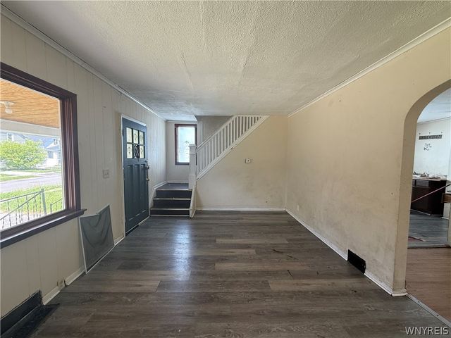 445 Shirley Avenue, Buffalo, NY 14215