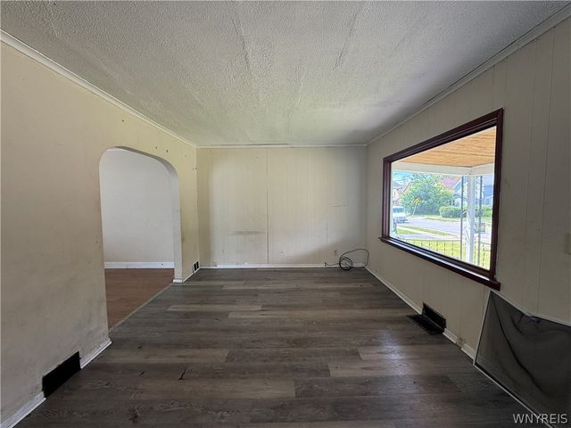 445 Shirley Avenue, Buffalo, NY 14215