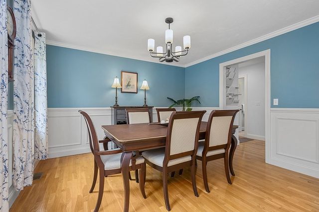 9 Willow Pl, Norfolk, MA 02056