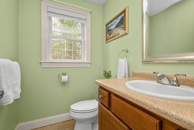 9 Willow Pl, Norfolk, MA 02056