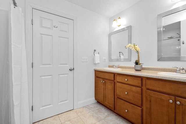 9 Willow Pl, Norfolk, MA 02056