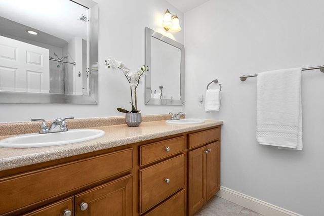 9 Willow Pl, Norfolk, MA 02056