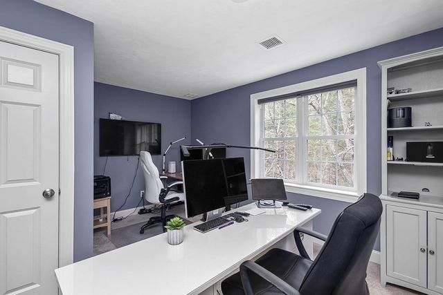 9 Willow Pl, Norfolk, MA 02056