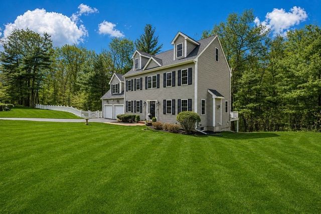 9 Willow Pl, Norfolk, MA 02056