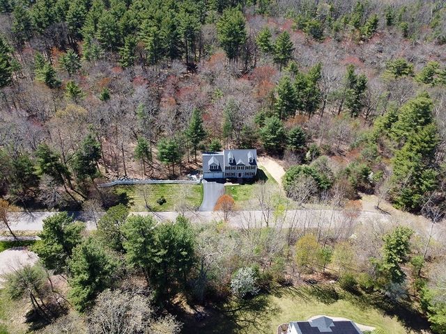 9 Willow Pl, Norfolk, MA 02056