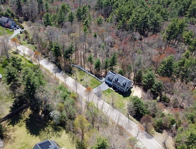 9 Willow Pl, Norfolk, MA 02056