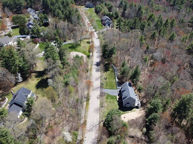 9 Willow Pl, Norfolk, MA 02056