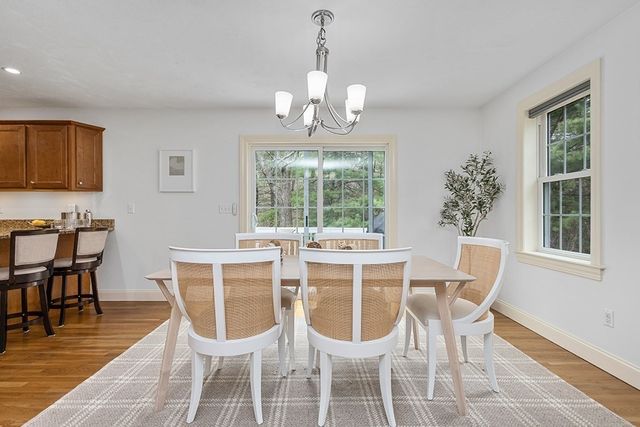 9 Willow Pl, Norfolk, MA 02056