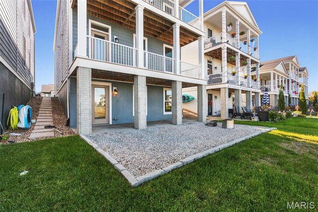 1020 Dyess Way, St Charles, MO 63301