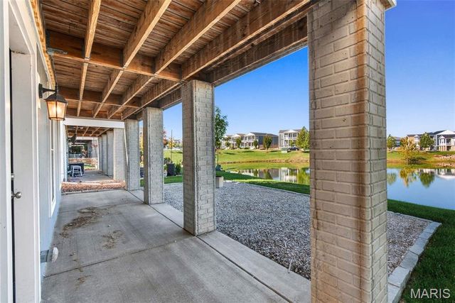 1020 Dyess Way, St Charles, MO 63301