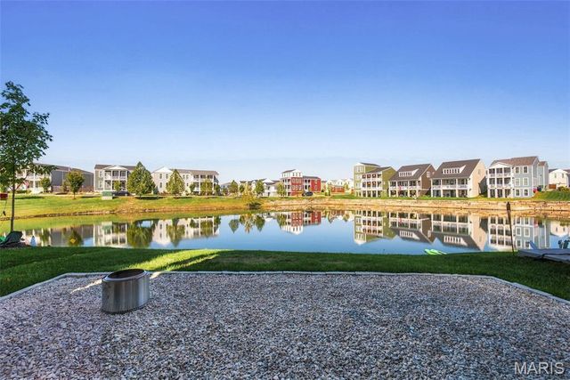 1020 Dyess Way, St Charles, MO 63301