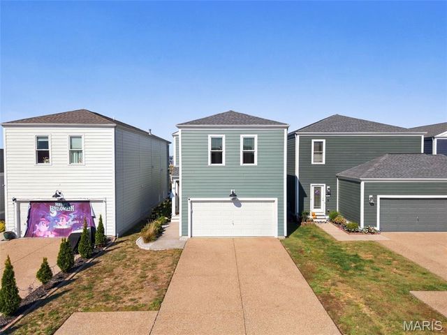 1020 Dyess Way, St Charles, MO 63301